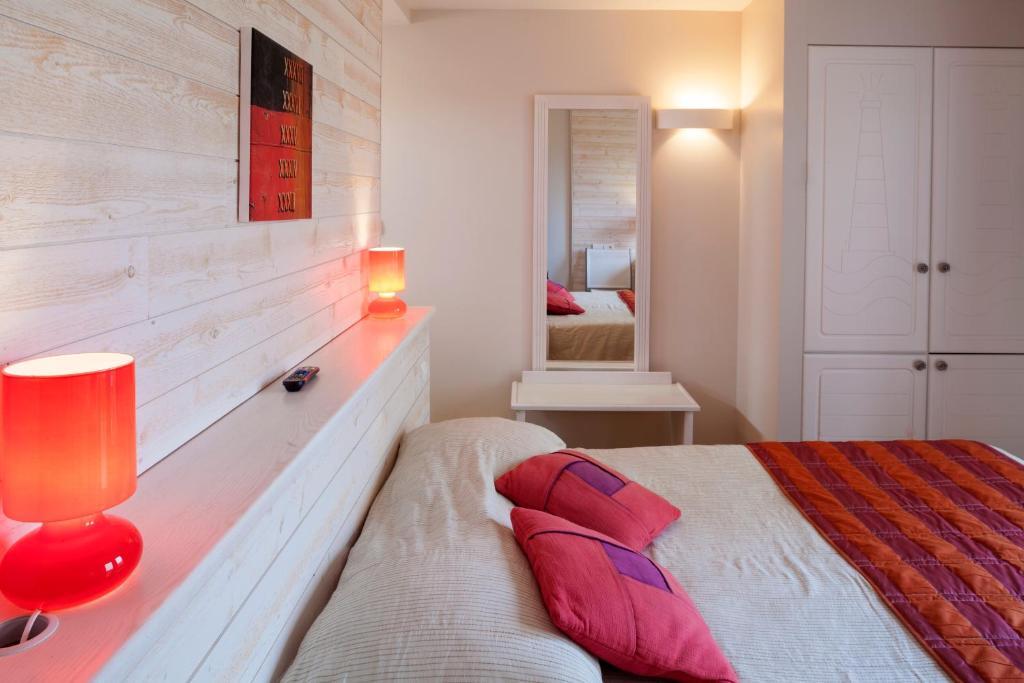 Logis Hotel Vent D'Iroise Плугонвелен Номер фото